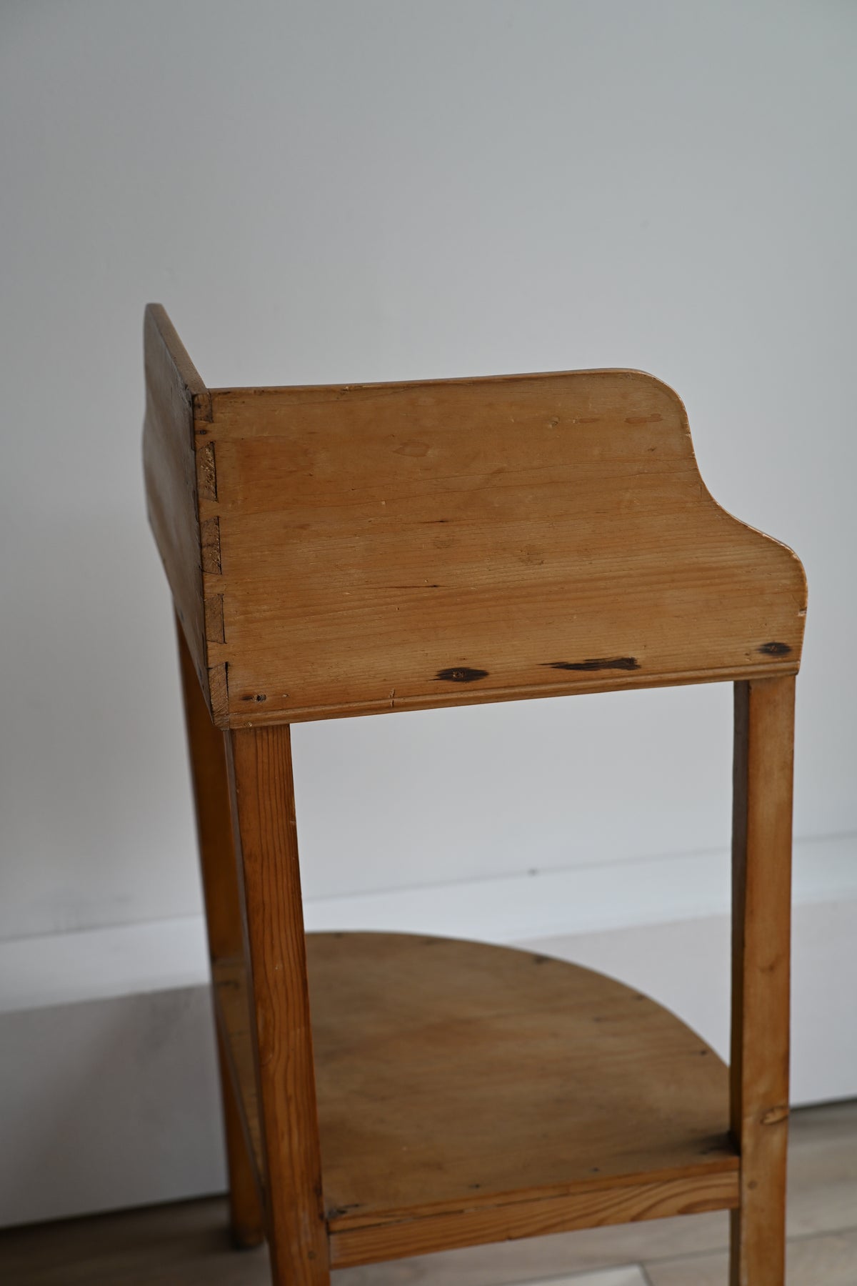 English Pine Scallop Corner Table
