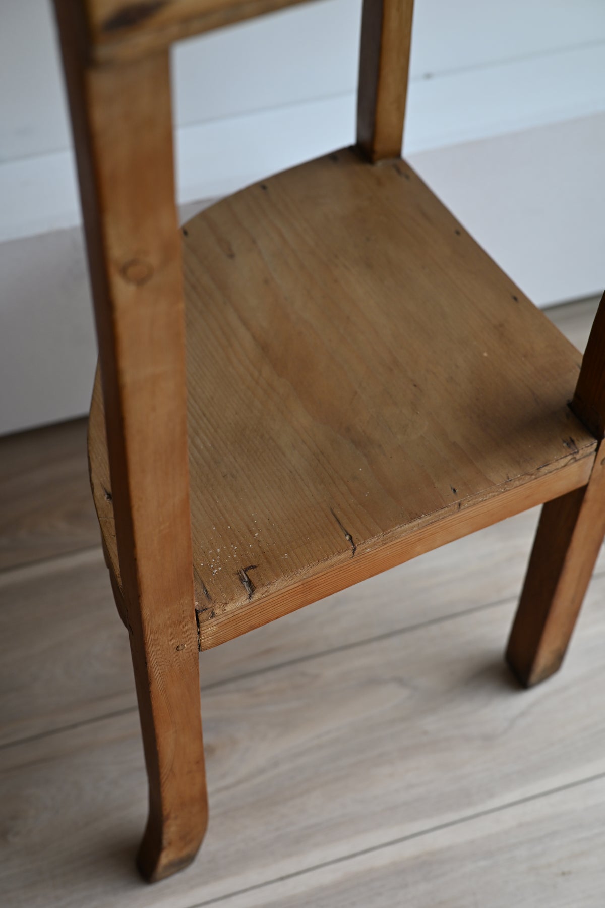 English Pine Scallop Corner Table